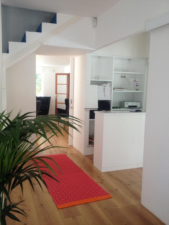 Sitges Beach Hostel Экстерьер фото