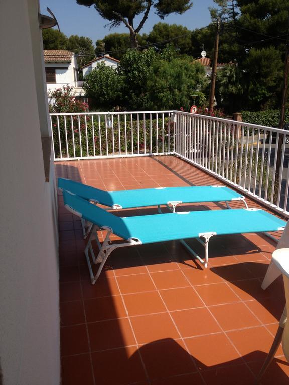 Sitges Beach Hostel Экстерьер фото