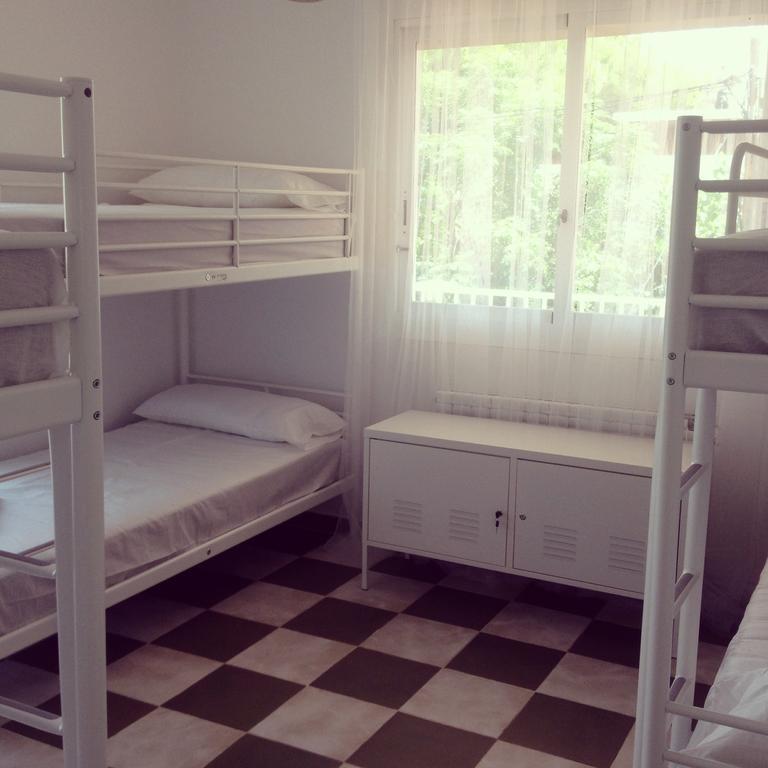 Sitges Beach Hostel Номер фото