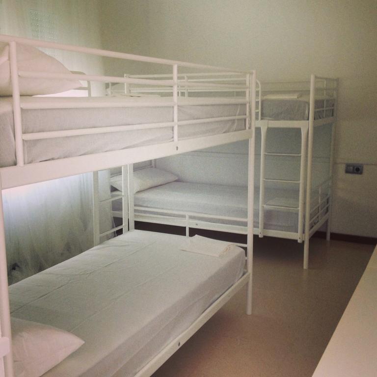 Sitges Beach Hostel Номер фото