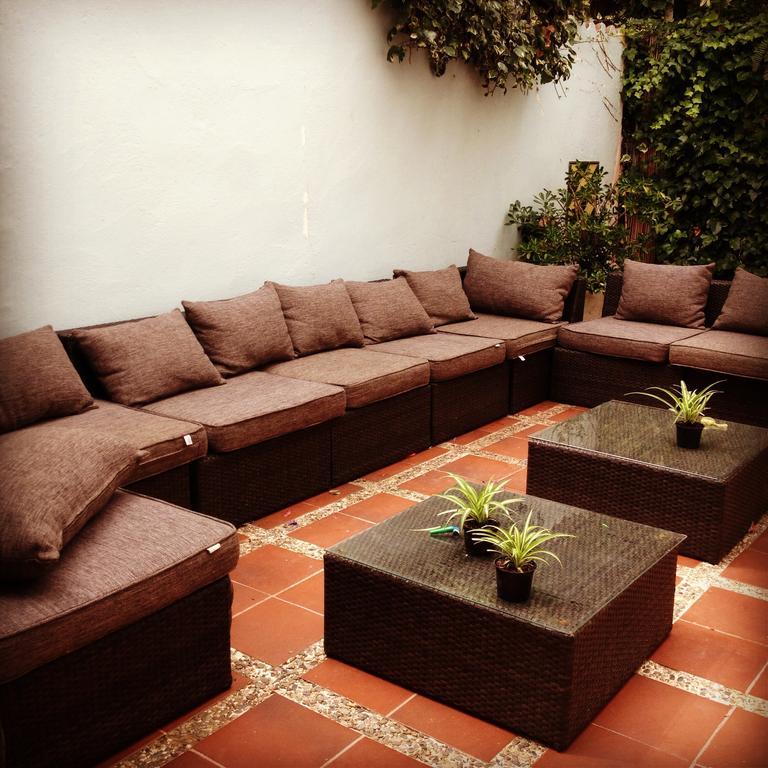 Sitges Beach Hostel Экстерьер фото