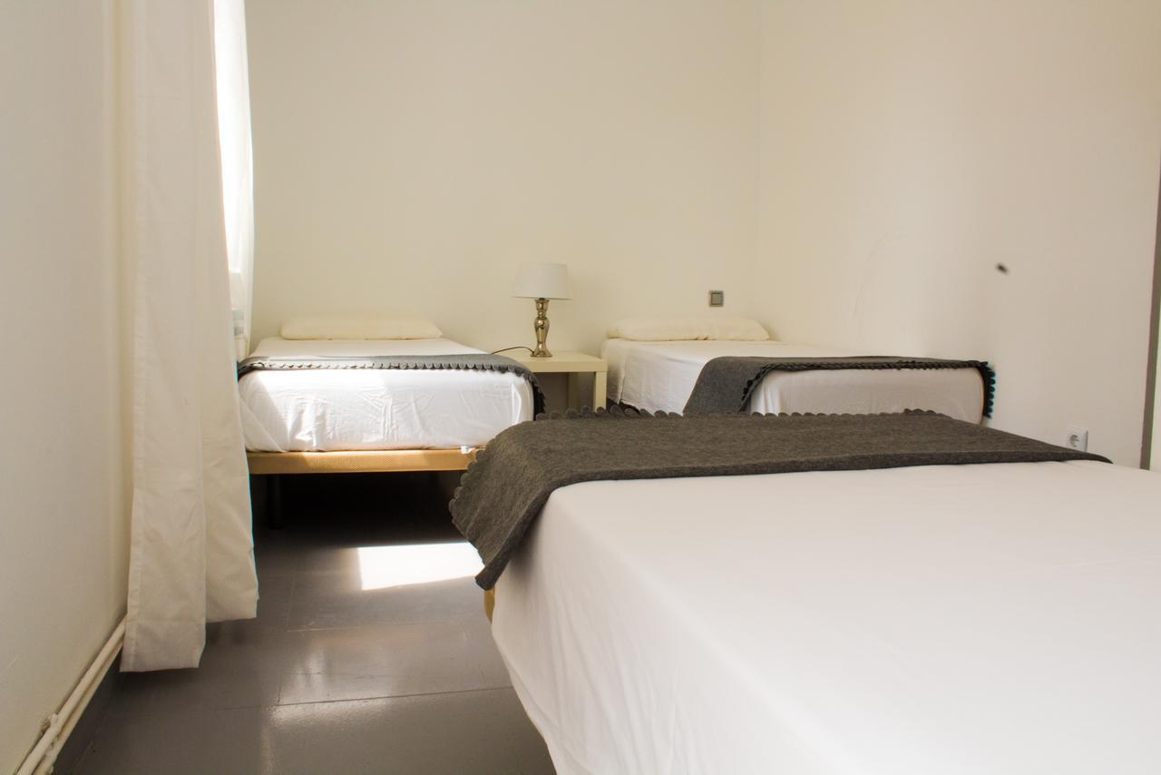 Sitges Beach Hostel Экстерьер фото